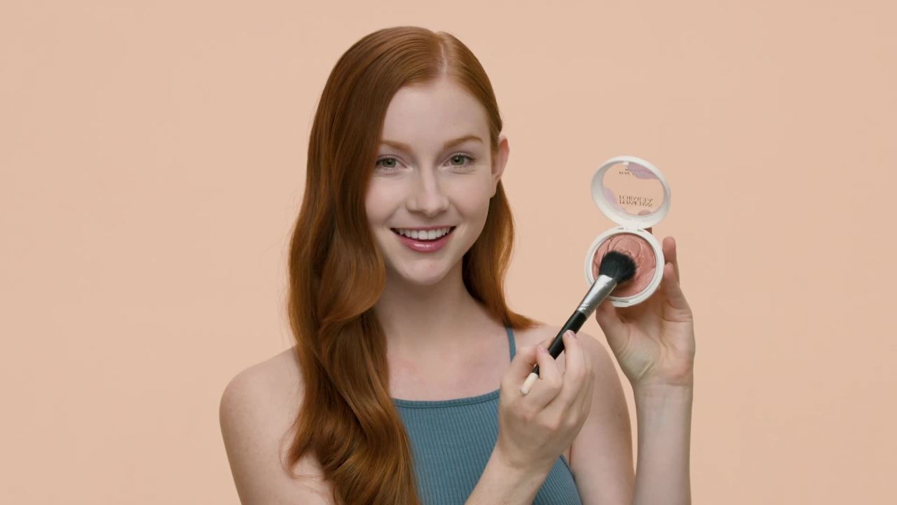 thumbnail video image 2 of Physicians Formula Rosé All Day Petal Glow, Freshly Picked, 2 of 5