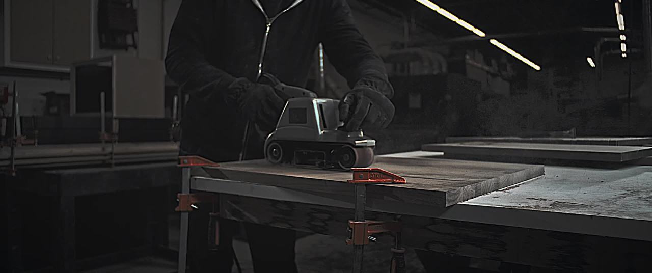 thumbnail video image 2 of 3M Power Sanding Belt, 60 Grit, 3 in. x 18 in., Rapid Removal, Power Sanders, 1 Belt, 2 of 7