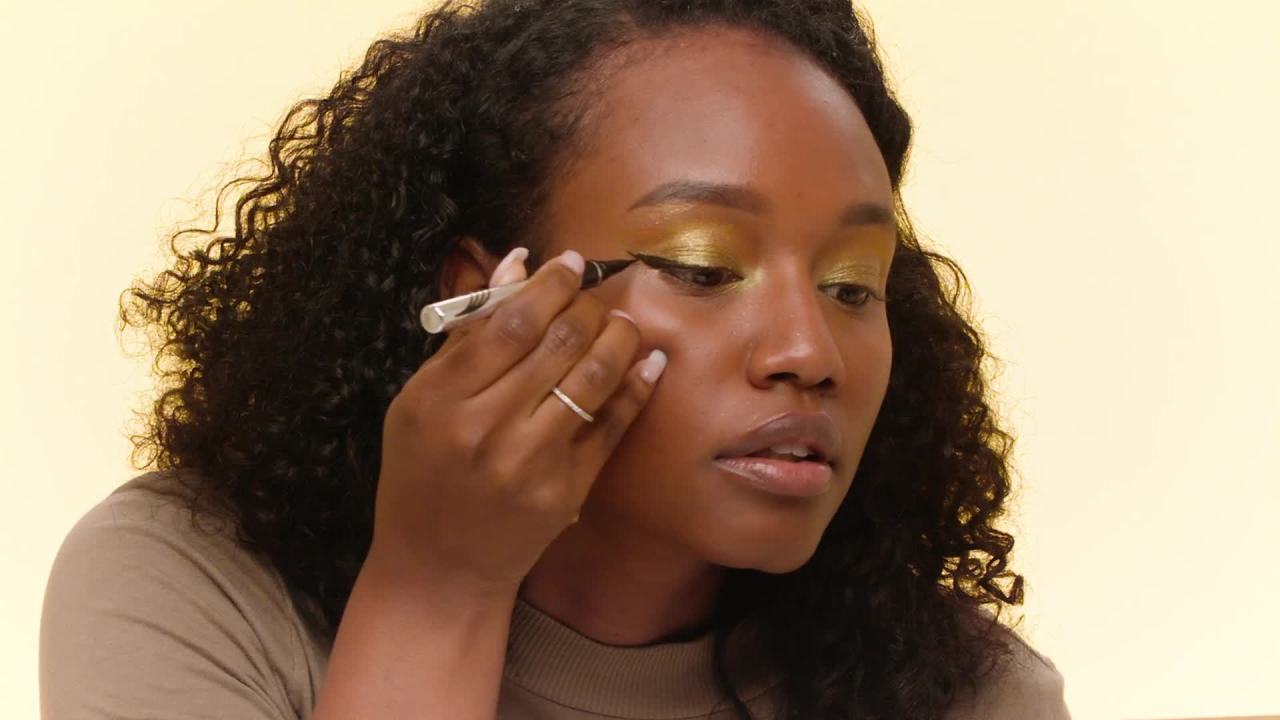 thumbnail video image 2 of ($60 Value) Physicians Formula 24-Karat Gold Collagen Face Palette, The Gold Vault, 2 of 8