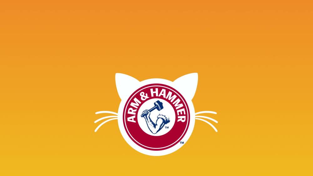 thumbnail video image 2 of Arm & Hammer Platinum Slide Easy Clean Clumping Multi-Cat Litter, 37 lb, 2 of 13