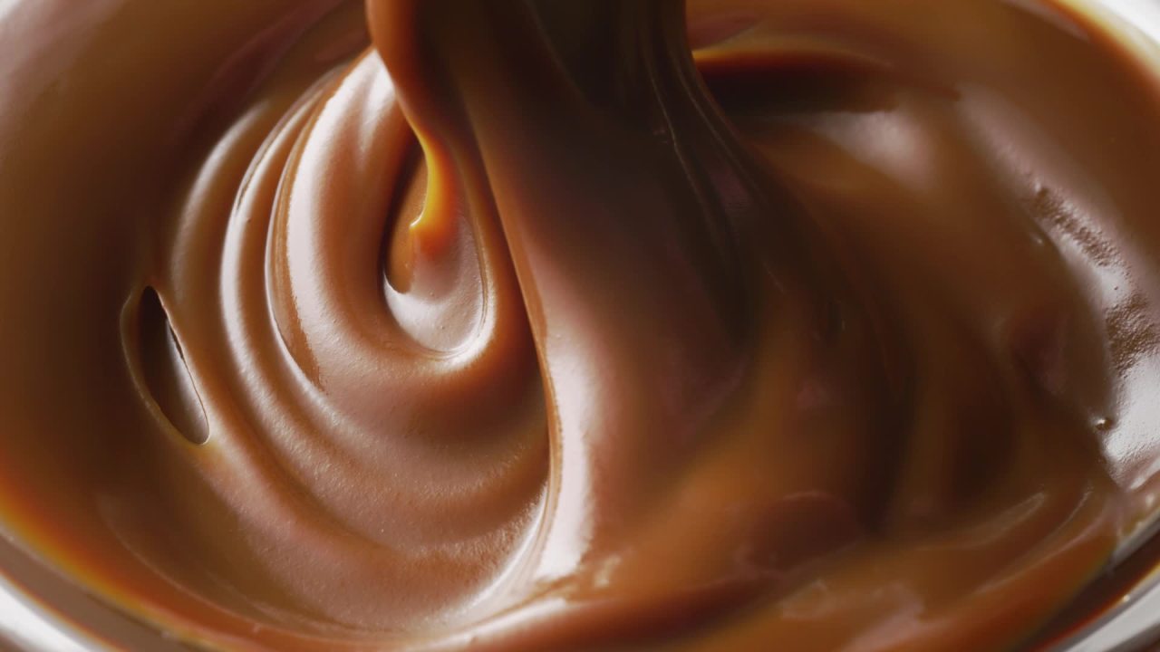 thumbnail video image 2 of Haagen Dazs Dulce de Leche Ice Cream, Kosher, 14 oz, 2 of 12