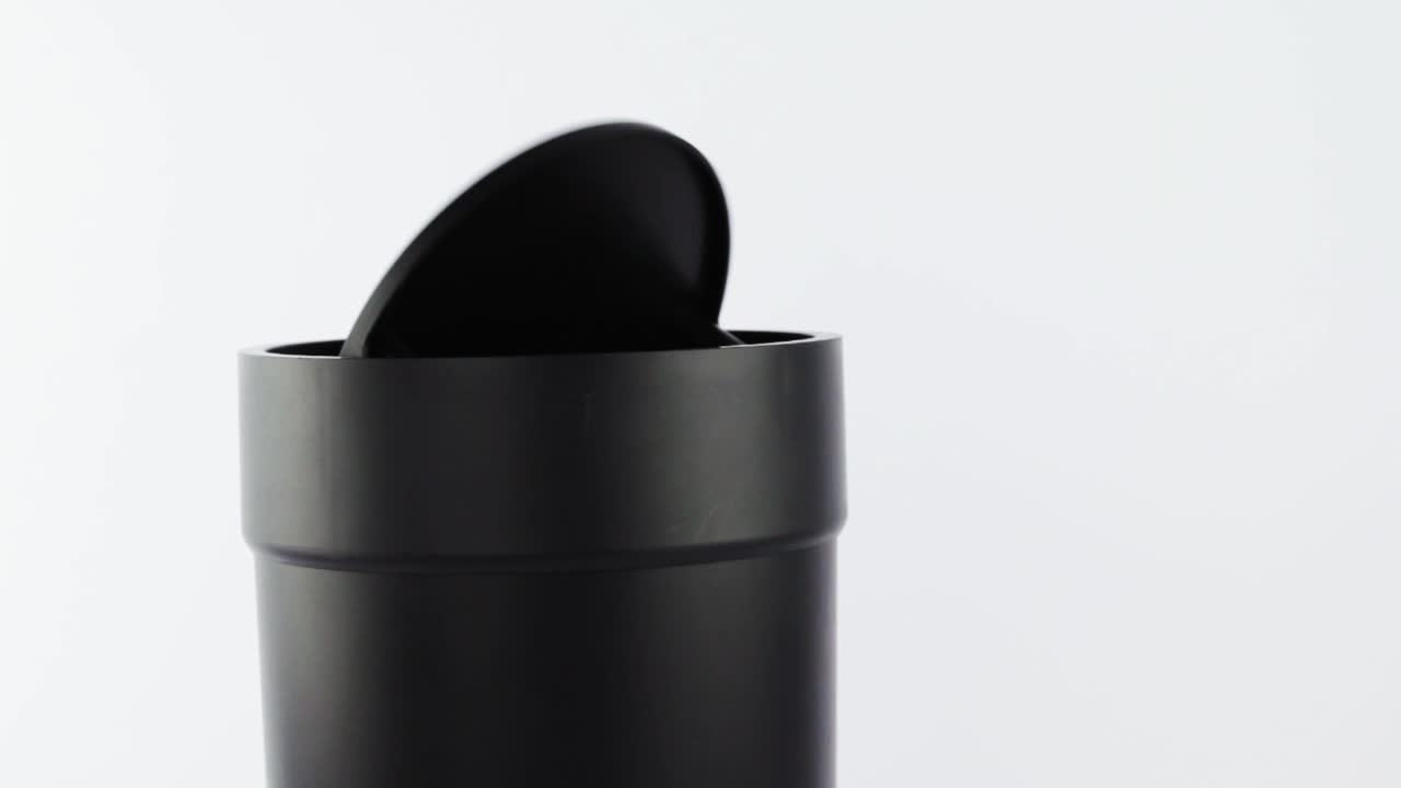 thumbnail video image 2 of Umbra Touch Plastic Bathroom Soap Dish, Black, 2 of 9