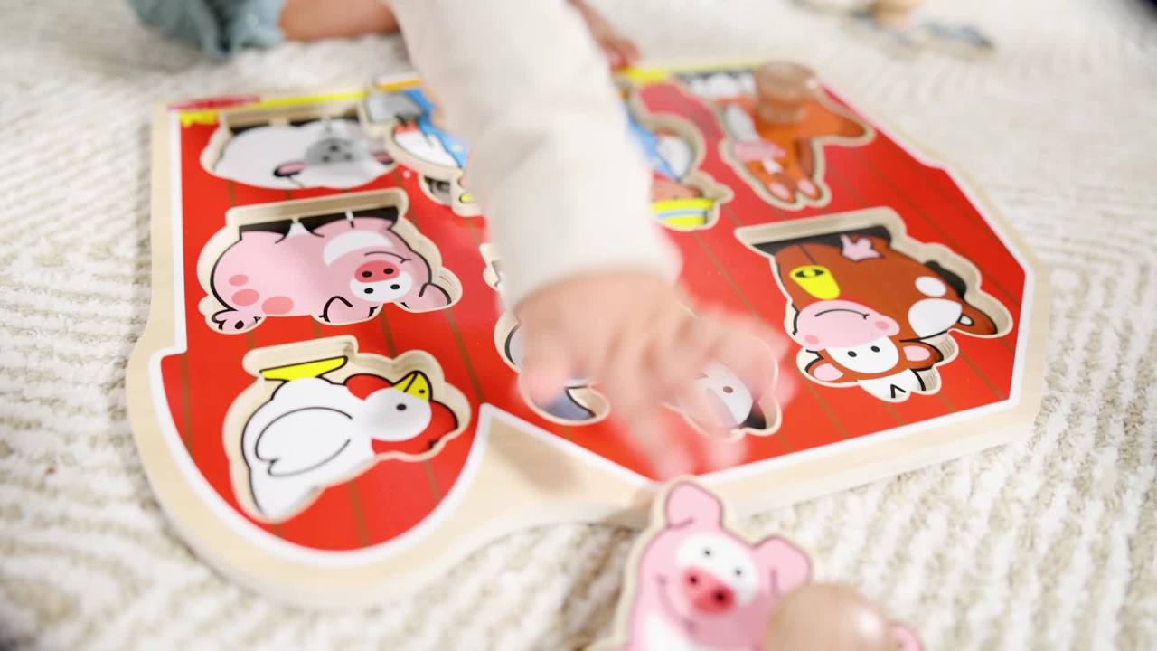 thumbnail video image 2 of Melissa & Doug Large Farm Jumbo Knob Puzzle - 8 pieces, 2 of 10