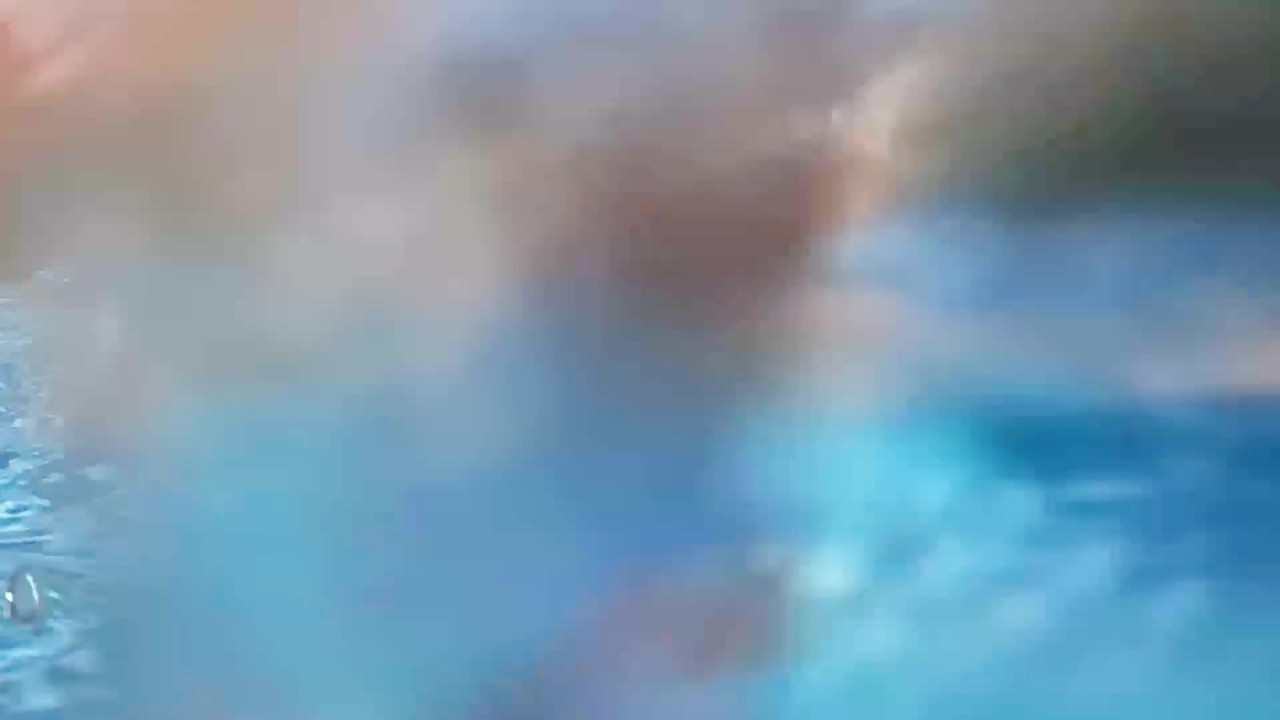 thumbnail video image 2 of Pantene Perfectly Undone Texturizing Sugar Spray, 3.7 Fl Oz, 2 of 10