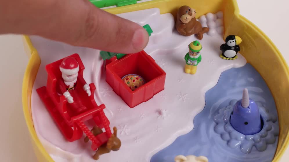 thumbnail video image 2 of Polly Pocket Micro Buddy & Santa Dolls and Playset, Collaboration Elf Compact with 5 accessories, Holiday Theme, 2 of 7