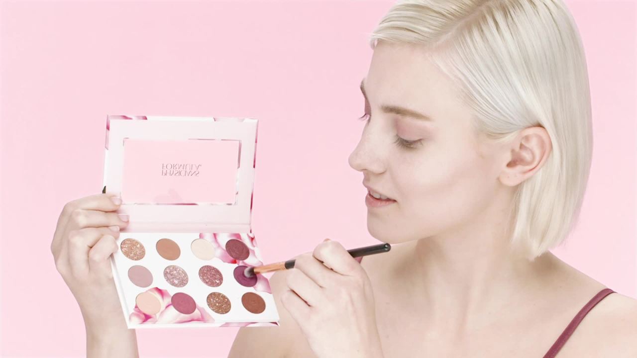 thumbnail video image 2 of Physicians Formula Rosé All Play Eyeshadow Bouquet - Rosé, 2 of 12