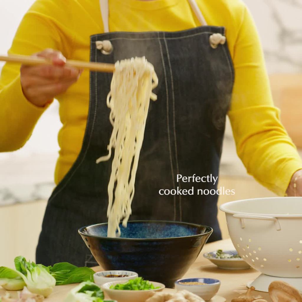 thumbnail video image 2 of Kitchen Basics Original Beef Stock, 32 oz Carton, 2 of 7