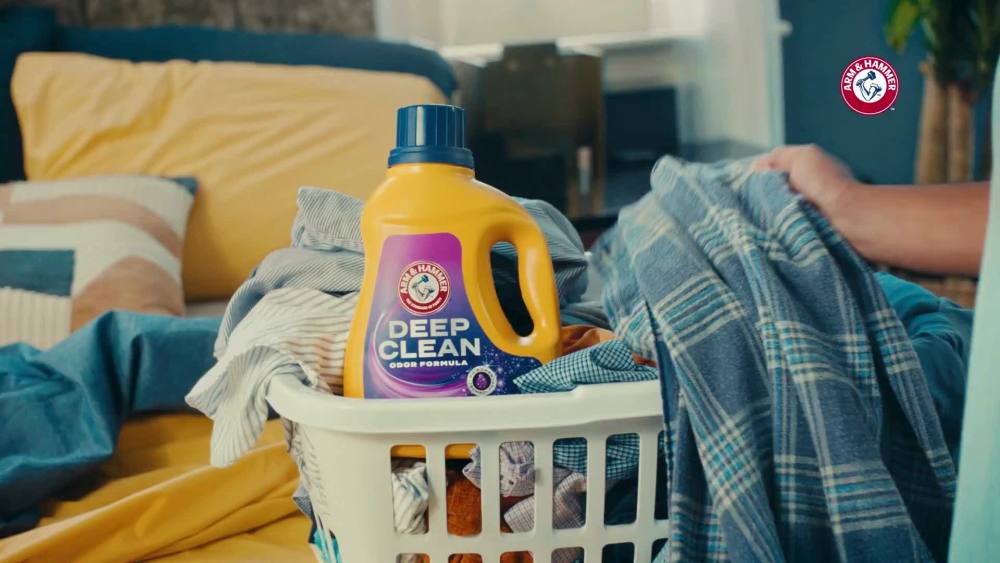 thumbnail video image 2 of ARM & HAMMER Deep Clean OxiClean Max Force Laundry Detergent, Sparkling Clean, 102 fl oz, 68 Loads, 2 of 14
