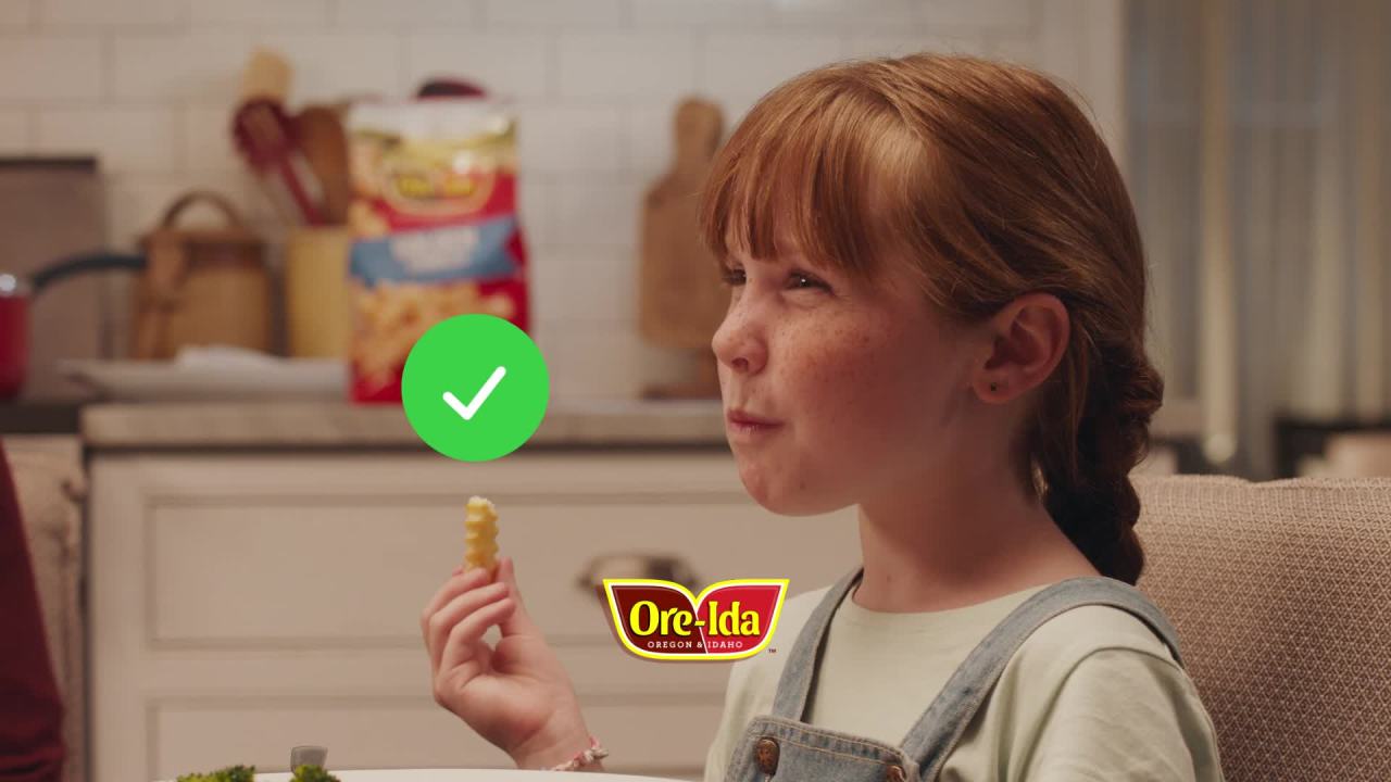 thumbnail video image 2 of Ore-Ida Classic Steak Fries French Fried Frozen Potatoes, 1 Bag, for Easy Snacks and Dinner Sides, Gluten-Free, 28 oz, 2 of 15