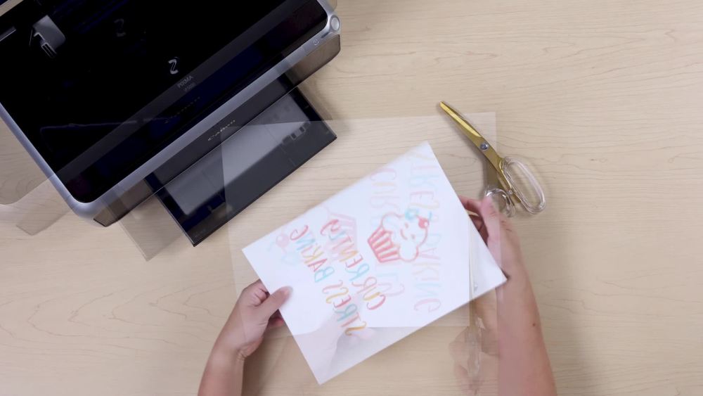 Avery Stretchable Heat Transfer Paper for Light Fabrics, 8.5" x 11