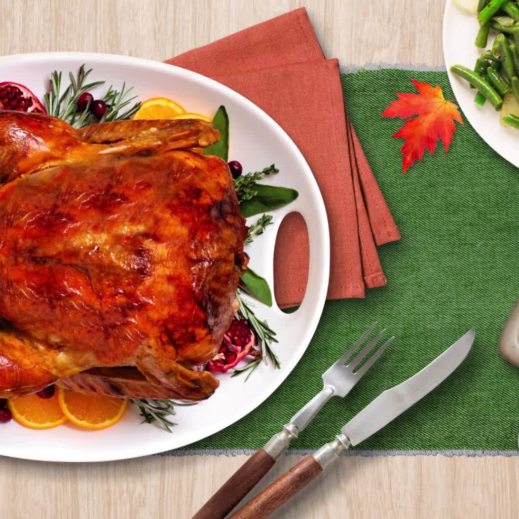 thumbnail video image 2 of Jet-Puffed Lucky Charms Shaped Magically Delicious Marshmallows, 7 oz Bag, 2 of 15