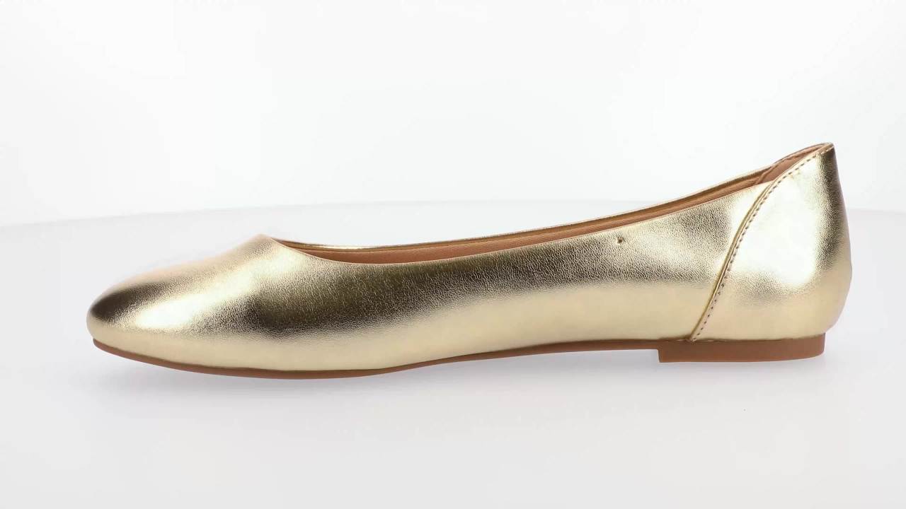 thumbnail video image 2 of Journee Womens Kavn Medium and Wide Width Comfort Insole Slip On Round Toe Ballet Dress Flats, 2 of 10