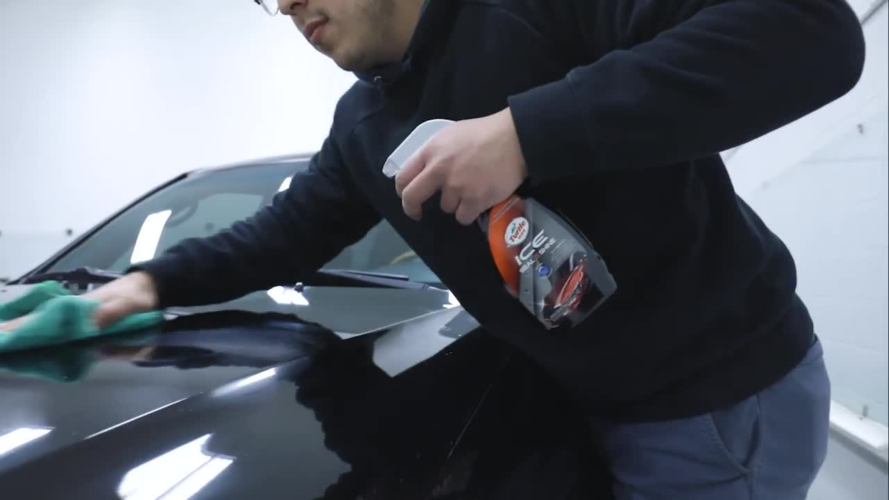 thumbnail video image 2 of Turtle Wax 50984 Ice Seal N Shine Hybrid Sealant Spray Wax, 16 oz, 2 of 10