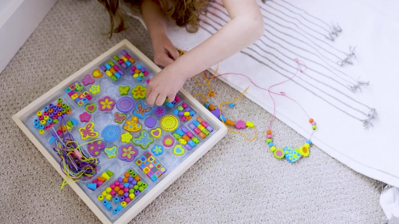 thumbnail video image 2 of Melissa & Doug Created by Me! Bead Bouquet Deluxe Wooden Bead Set With 220+ Beads for Jewelry-Making, 2 of 10
