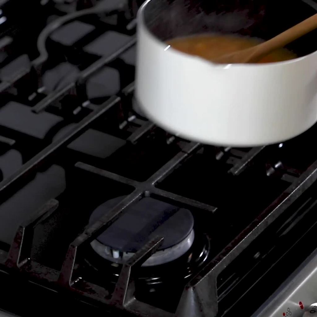 thumbnail video image 2 of Campbell's Well Yes! Roasted Chicken with Rice Soup with Bone Broth, 16.3 oz Can, 2 of 12