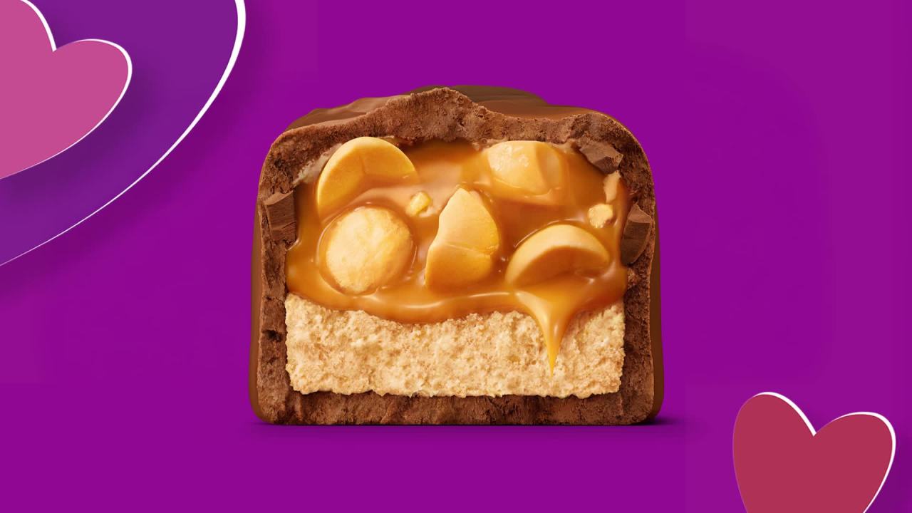 thumbnail video image 2 of Snickers Minis Candy Valentine's Day Chocolate Bars Individually Wrapped - 10.48 oz Bag, 2 of 12