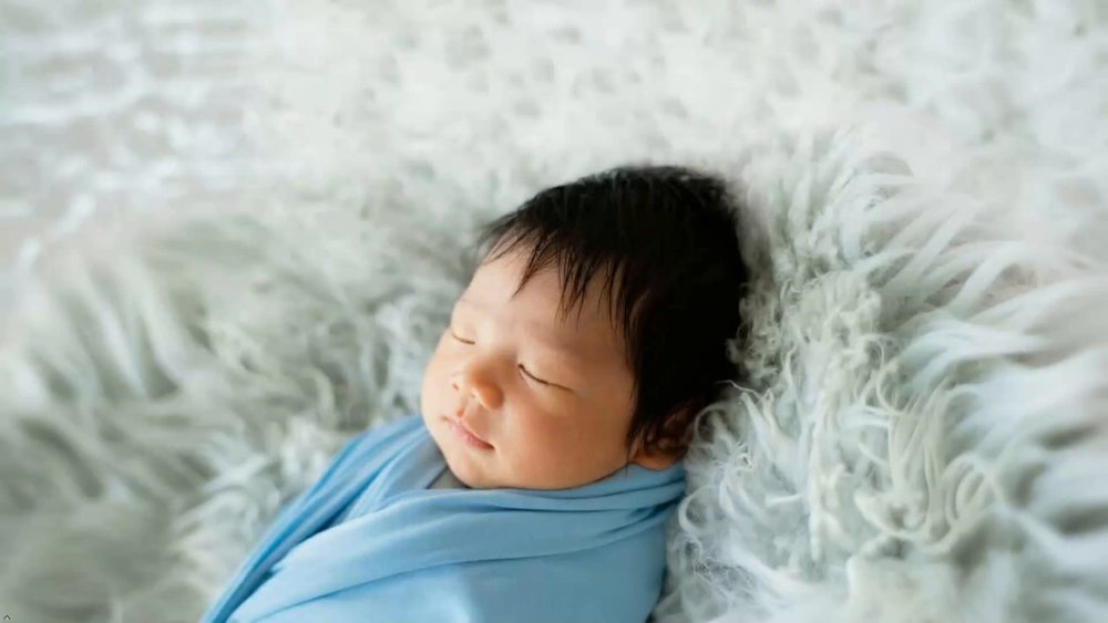 thumbnail video image 2 of ARM & HAMMER Baby Hypoallergenic Liquid Laundry Detergent, 77 loads 100.5 fl oz, 2 of 13