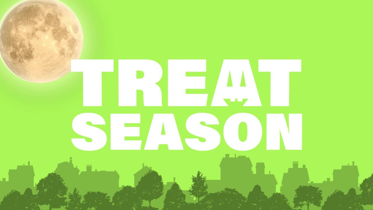 thumbnail video image 2 of Mars Mixed M&M'S, Snickers Chocolate, Starburst, Skittles Fruit Halloween Candy - 65Ct Bag, 2 of 10