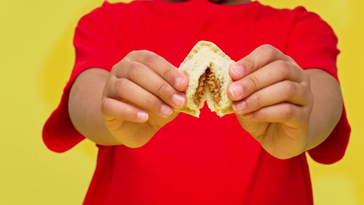 Lunchables PB&J Peanut Butter Sandwich & Strawberry Flavored Dip, 2.27 ...