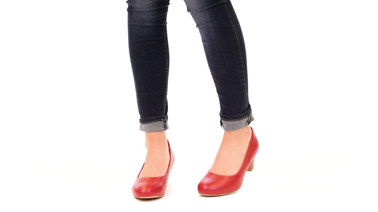 thumbnail video image 2 of Brinley Co. Women's Round Toe Comfort Fit Classic Pumps, 2 of 2