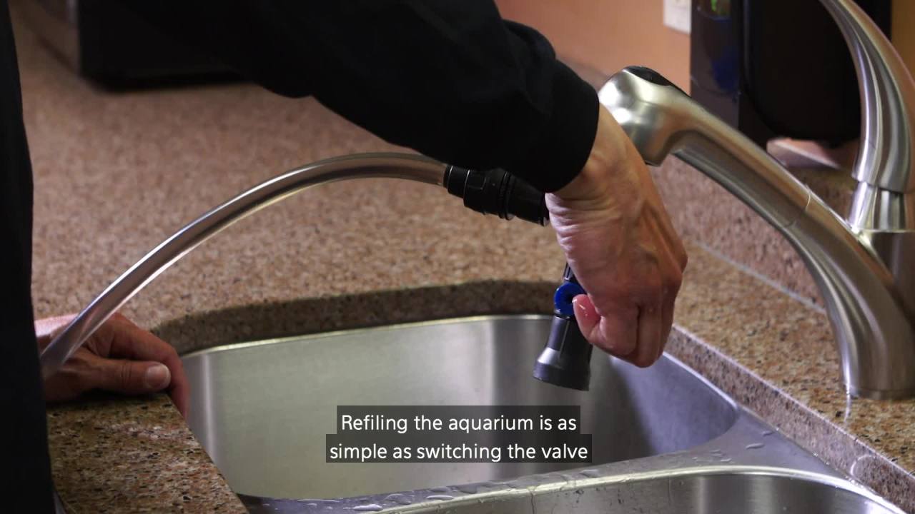 thumbnail video image 2 of Aqueon Aquarium Water Changer 50 Feet Hose Length, 2 of 11