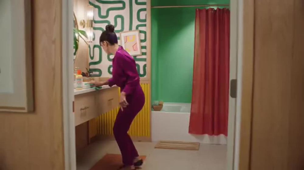 thumbnail video image 2 of TheraBreath Deep Clean Mouthwash, Antiseptic benefits, Fresh Mint Flavor, Dentist Formulated, Alcohol Free, 16 fl oz, 2 Pack, 2 of 13