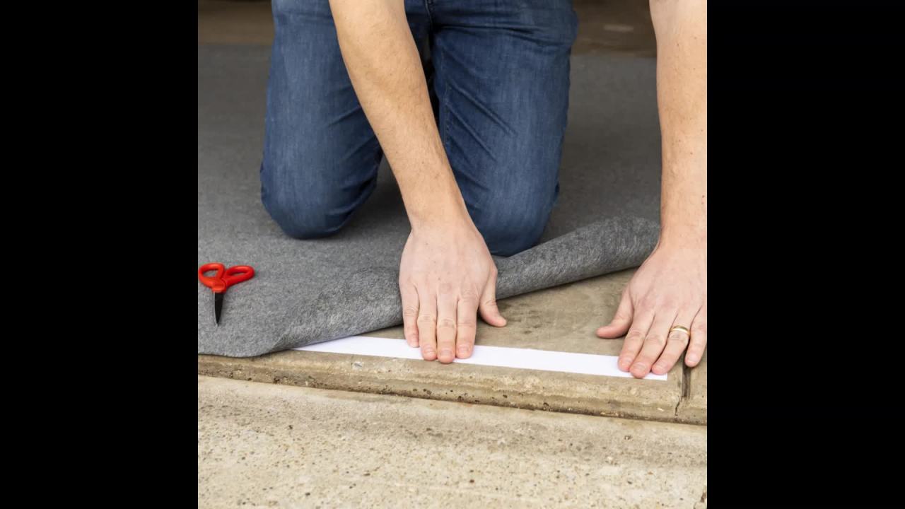 Duck Brand 1.41 in. x 42 ft. IndoorOutdoor Carpet Tape, Whi