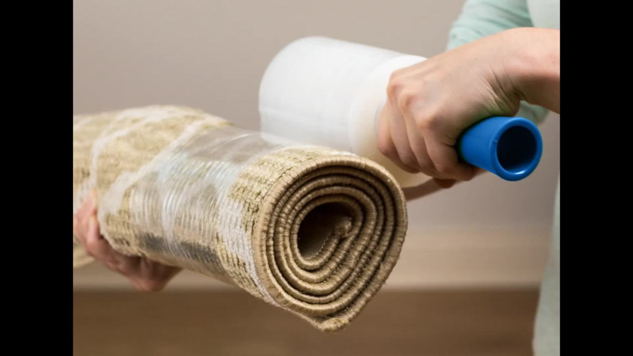 thumbnail video image 2 of Pen + Gear Packing Paper, 22 in. x 22 in, White, 50 Sheets, 2 of 10