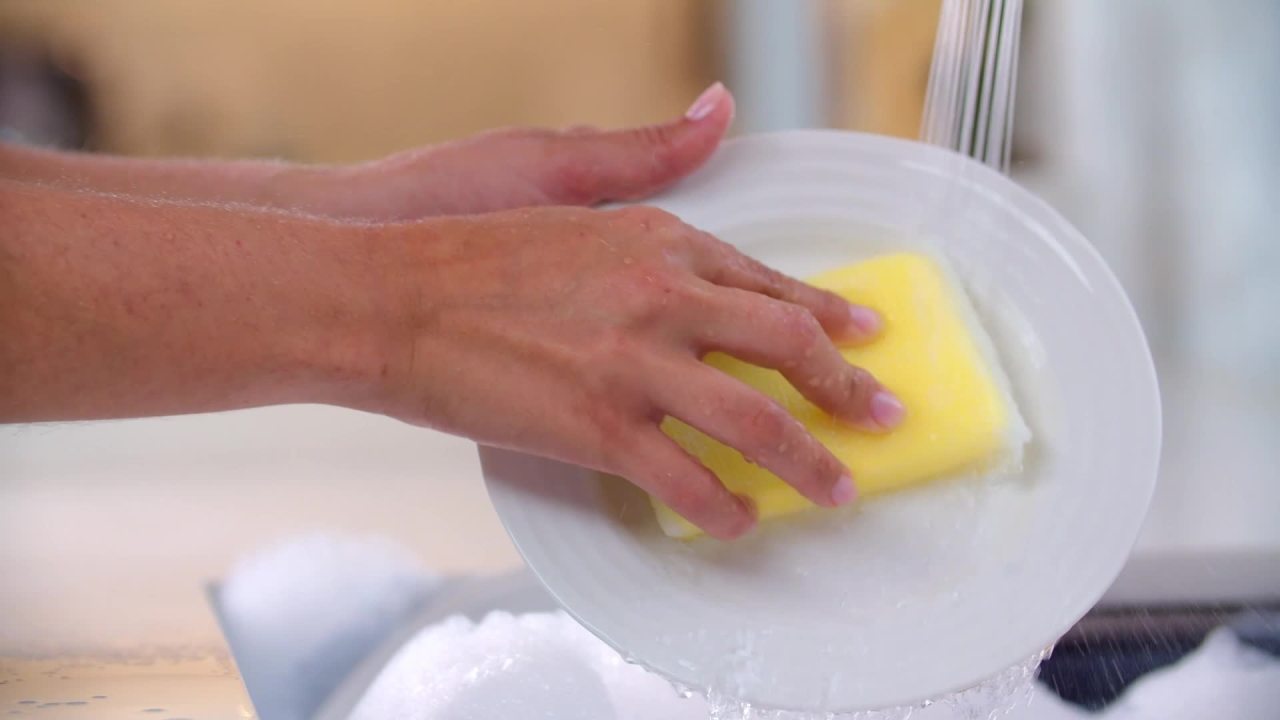 thumbnail video image 2 of Scotch-Brite Non-Scratch Dobie All Purpose Cleaning Pad, 12 Pads Total, 2 of 11
