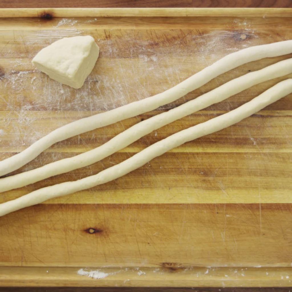 thumbnail video image 2 of Classico Four Cheese Pasta Sauce, 24 oz Jar, 2 of 15