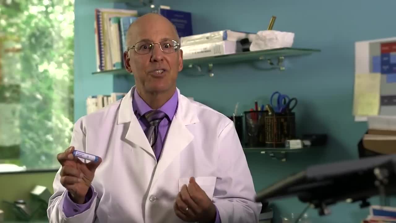 thumbnail video image 2 of Boiron Symphytum Officinale 200CK, Homeopathic Medicine for Symptoms Of Bone Trauma, 80 Pellets, 2 of 6