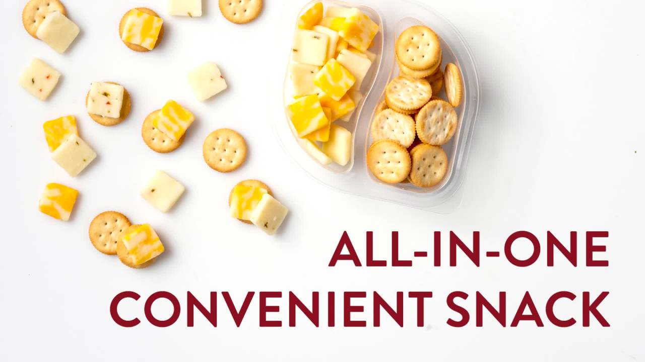 thumbnail video image 2 of Sargento® Balanced Breaks® Monterey Jack & Mild Cheddar Cheese, WHEAT THINS® Minis, 2 of 8