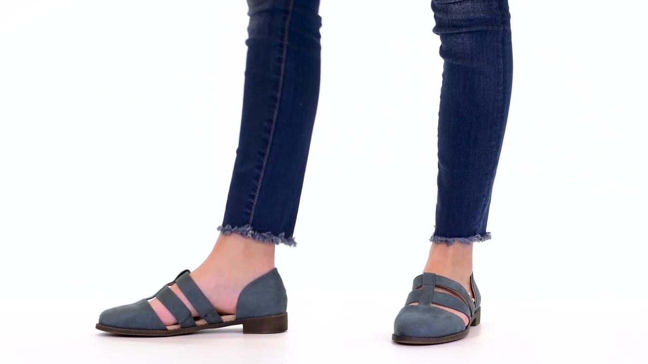 thumbnail video image 2 of Womens Caged Round Toe Flats, 2 of 9