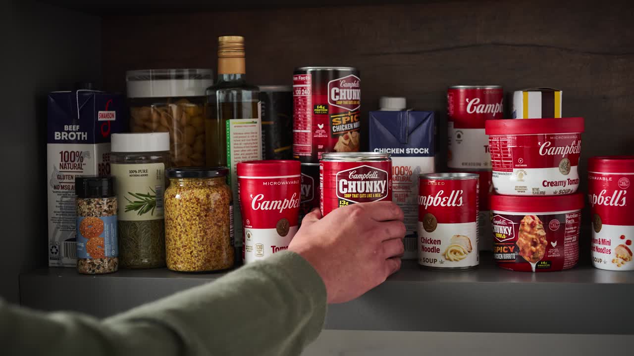 Campbells Chunky Soup, Ready to Serve Steak and Potato Soup, 18.8 oz Can
