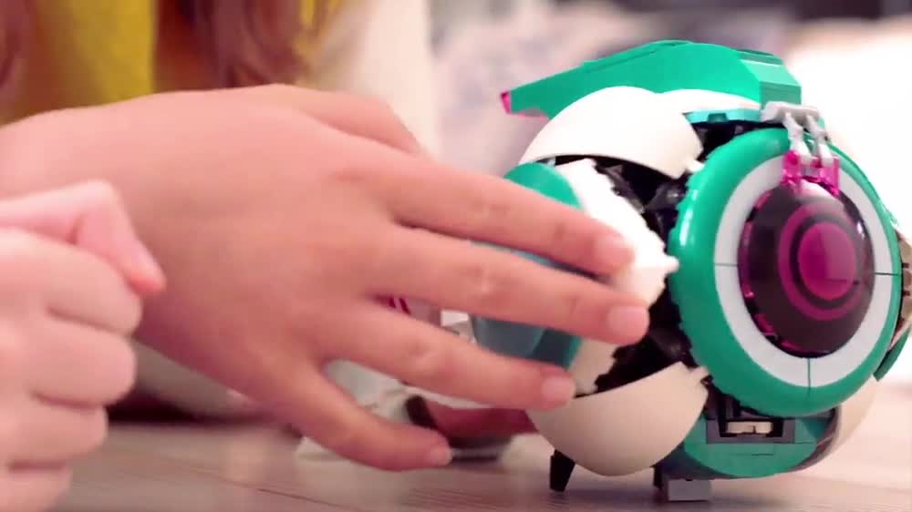 thumbnail video image 2 of LEGO Movie Sweet Mayhem's Systar Starship! 70830 Starship Toy Building Set, 2 of 8