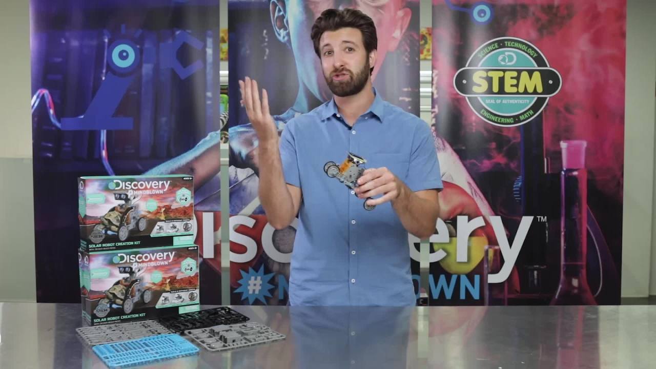 thumbnail video image 2 of Discovery™ #Mindblown Solar Vehicle Robot Science Kit, Hands on STEM toys, 197-Pieces, 2 of 16