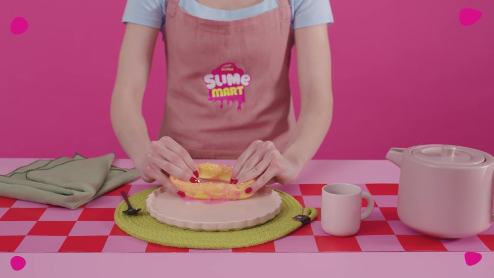 thumbnail video image 3 of Slime Mart Small Bag Donut Pretend Play Food Themed DIY Slime Craft Toys by ZURU, 3 of 10