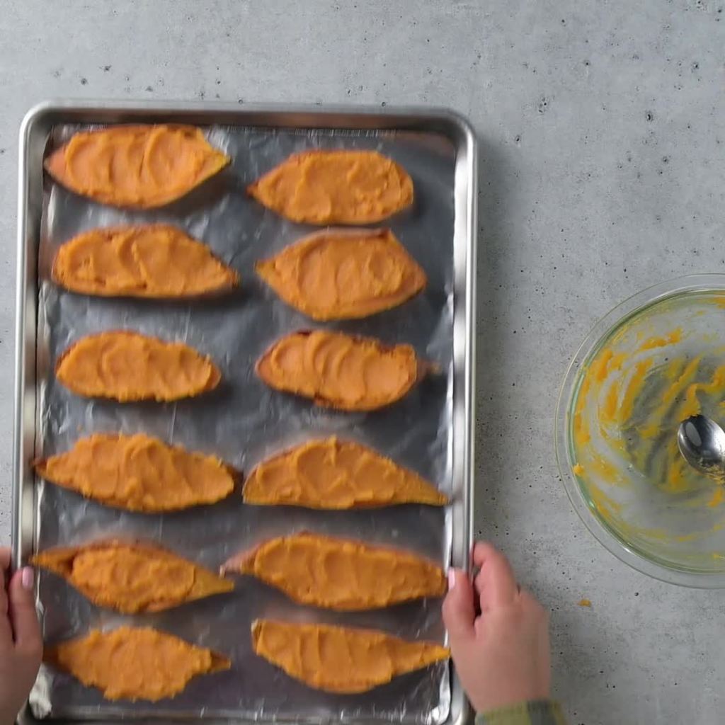 thumbnail video image 2 of Baker’s Sweetened Angel Flake Coconut, 14 oz Bag, 2 of 21