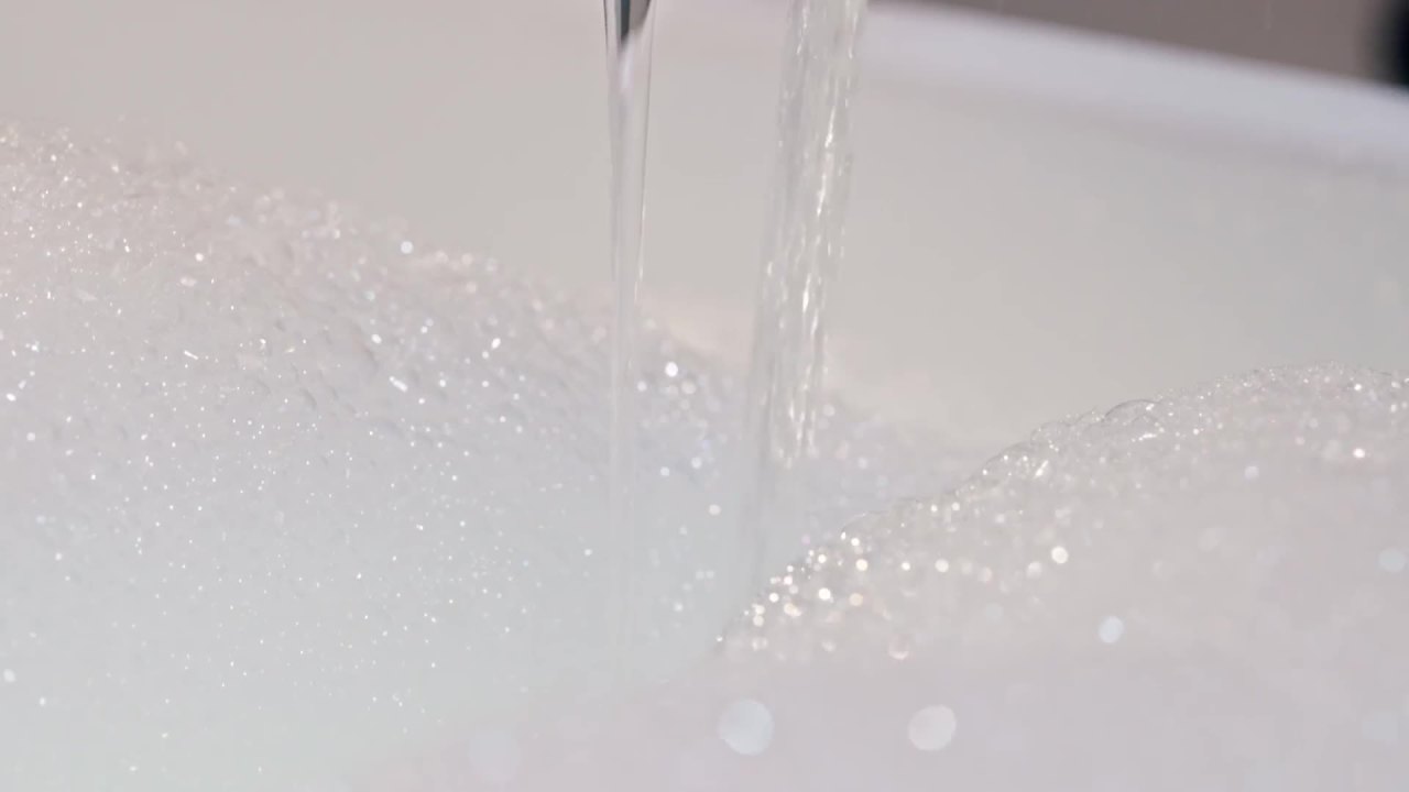 thumbnail video image 2 of Dr Teal's Glow & Radiance Foaming Bath with Vitamin C & Citrus Essential Oils, 34 fl oz., 2 of 10