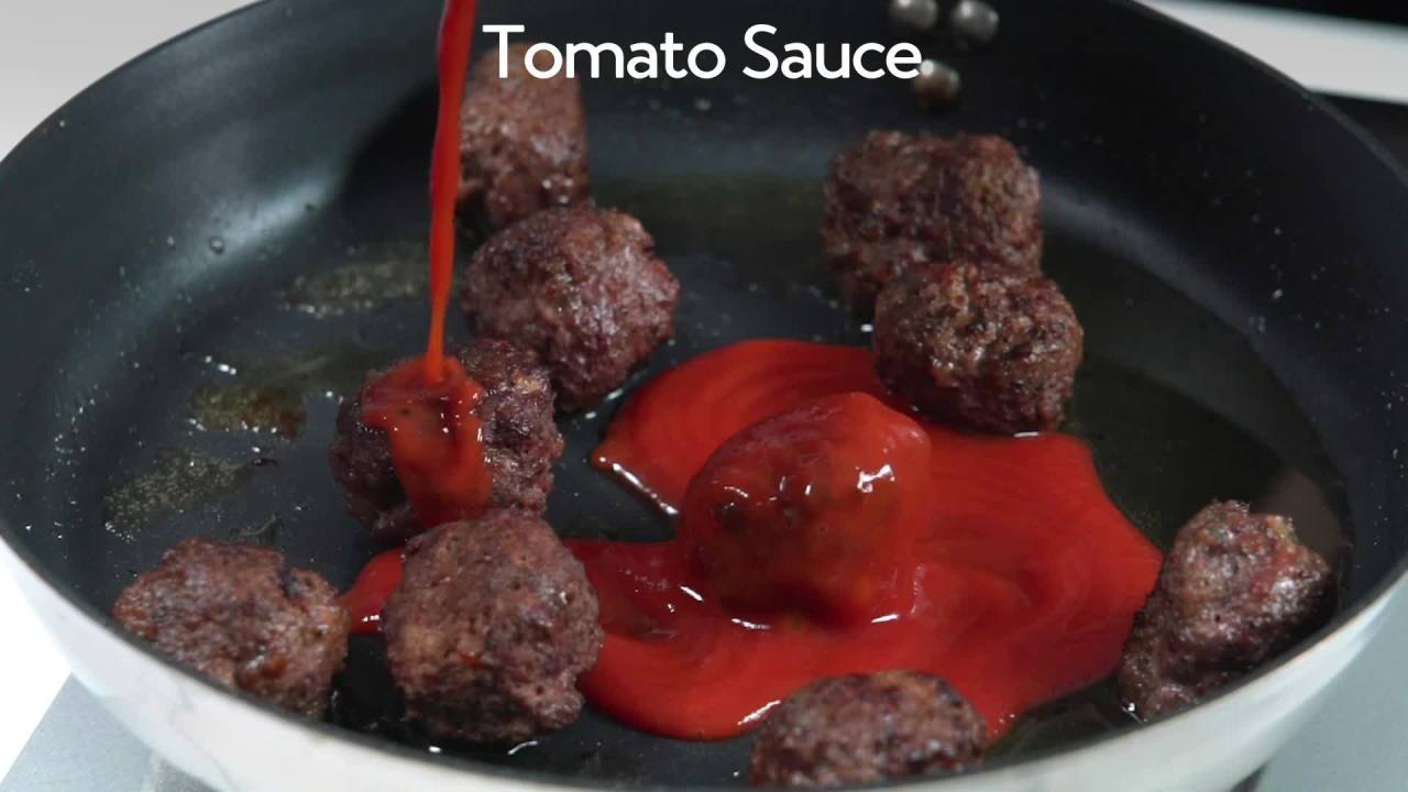 thumbnail video image 2 of Mission Carb Balance Sundried Tomato Basil Tortilla Wraps, 8 Count, 2 of 11