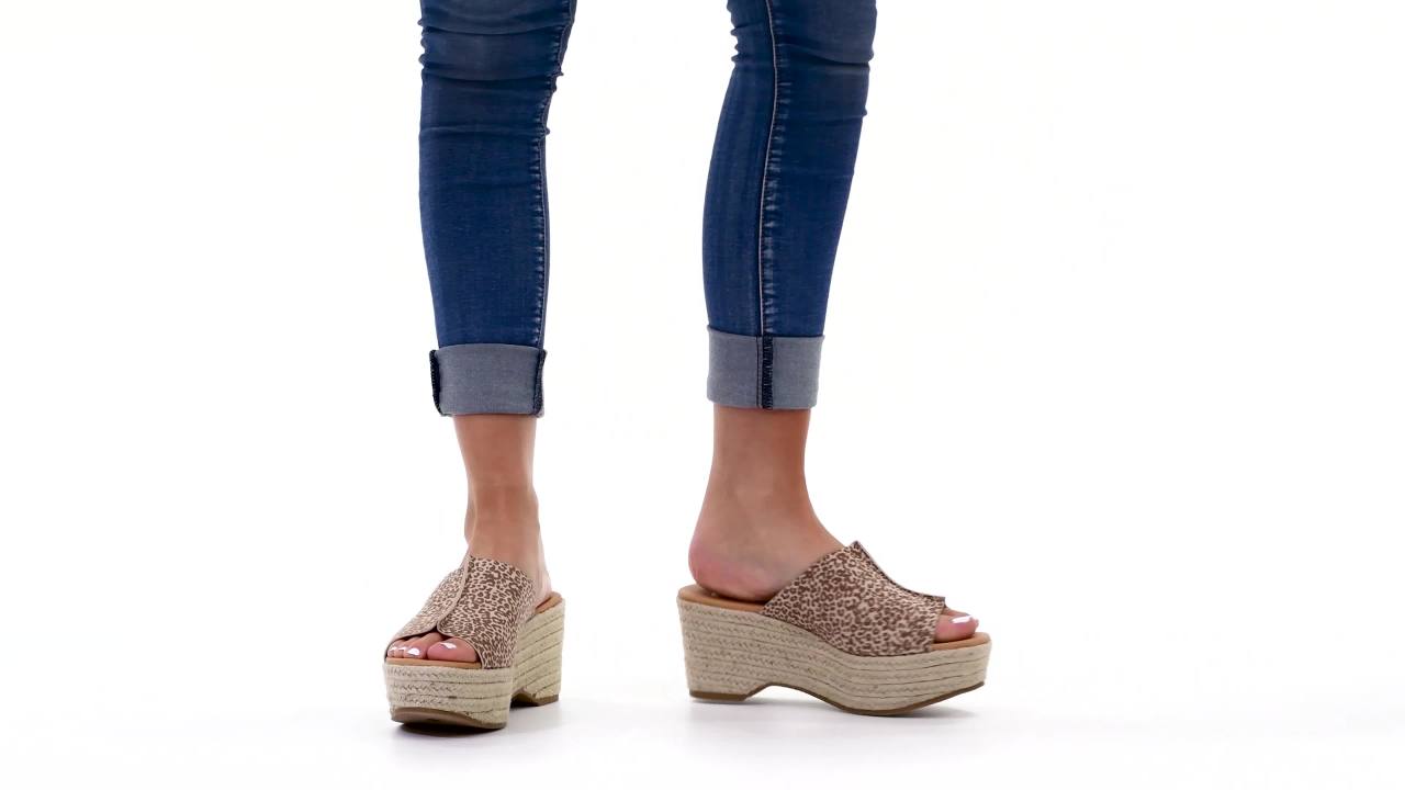 thumbnail video image 2 of Brinley Co. Womens Platform Espadrille Slide, 2 of 7