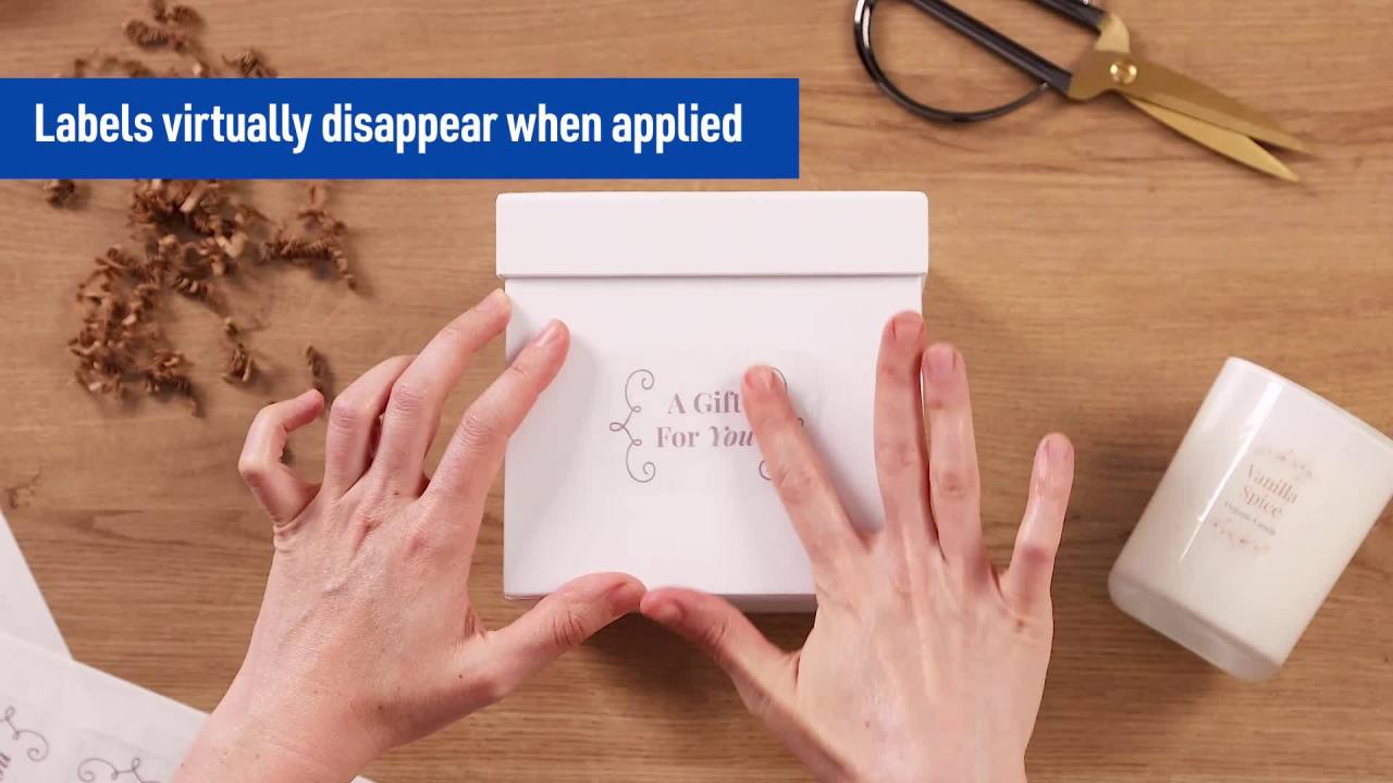 thumbnail video image 2 of Avery Hole Reinforcements, Clear, 1000 Labels (5722), 2 of 3