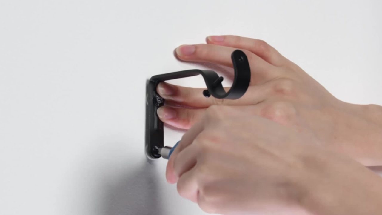 thumbnail video image 2 of Umbra Triflora Hanging Planter Set of 5 White/Brass, 2 of 10