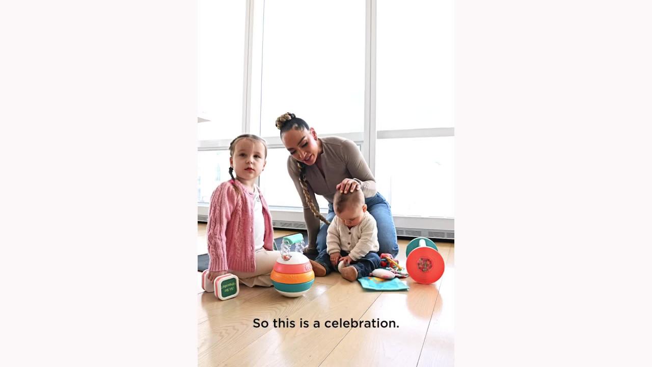 thumbnail video image 2 of Bebé Fuerte Twist & Shake Dumbbell – Baby Toy for Infants 0 Months+, 2 of 7