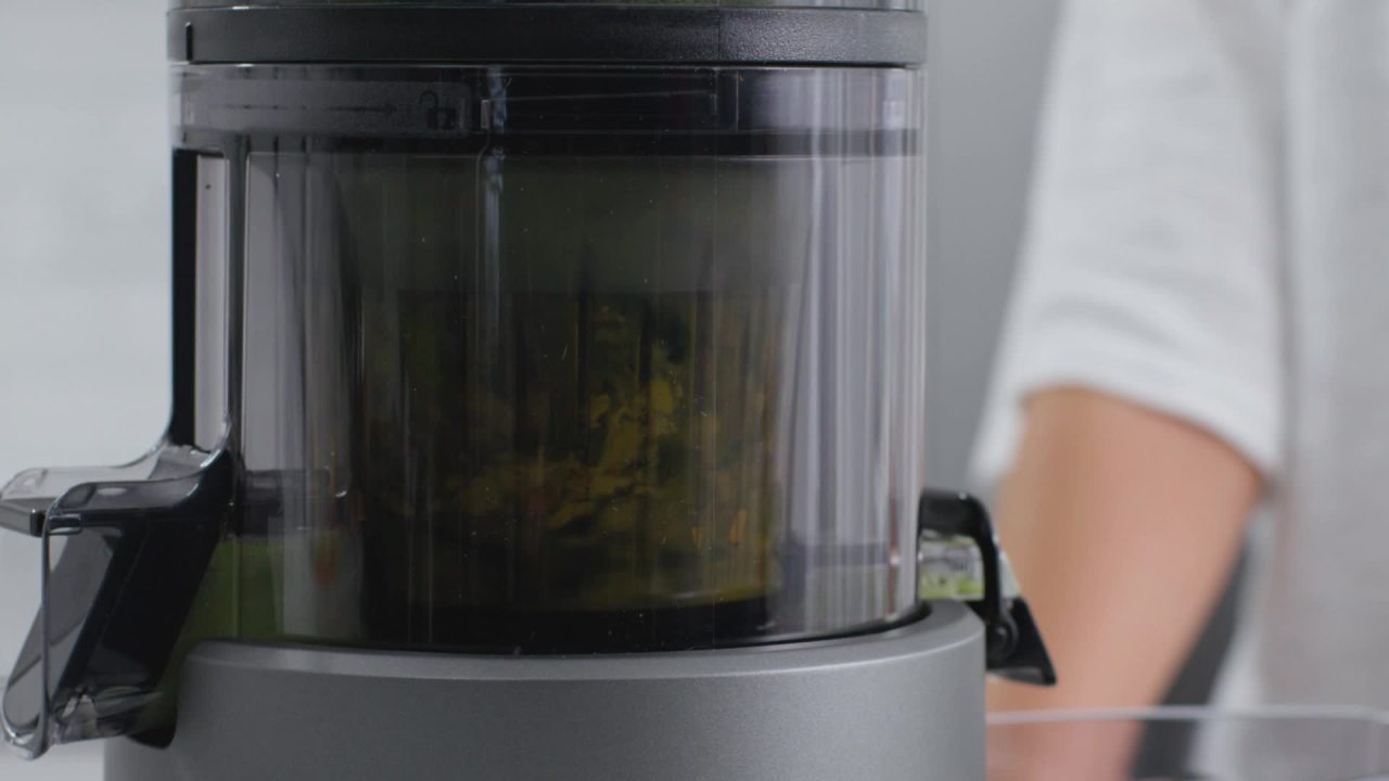 thumbnail video image 2 of Omega Effortless™ Cold Press Batch Juicer, 2L Capacity, in Black (JC2022BK11), 2 of 21